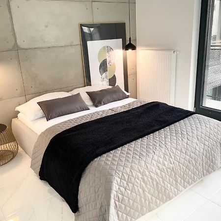 El Apartments - Antares Poznań Buitenkant foto