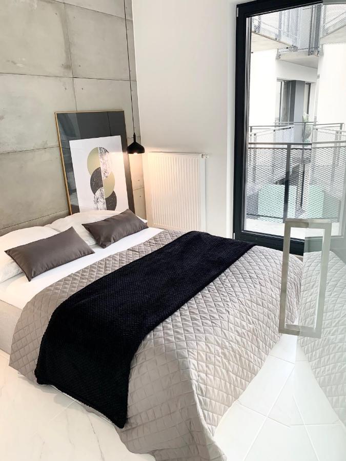 El Apartments - Antares Poznań Buitenkant foto