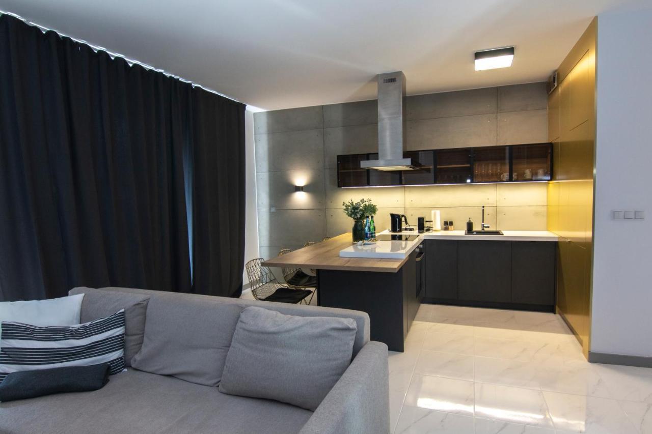 El Apartments - Antares Poznań Buitenkant foto