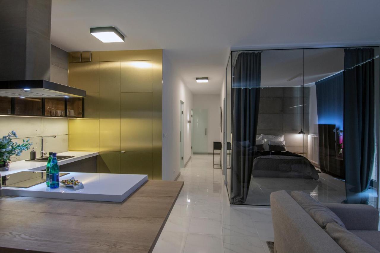 El Apartments - Antares Poznań Buitenkant foto