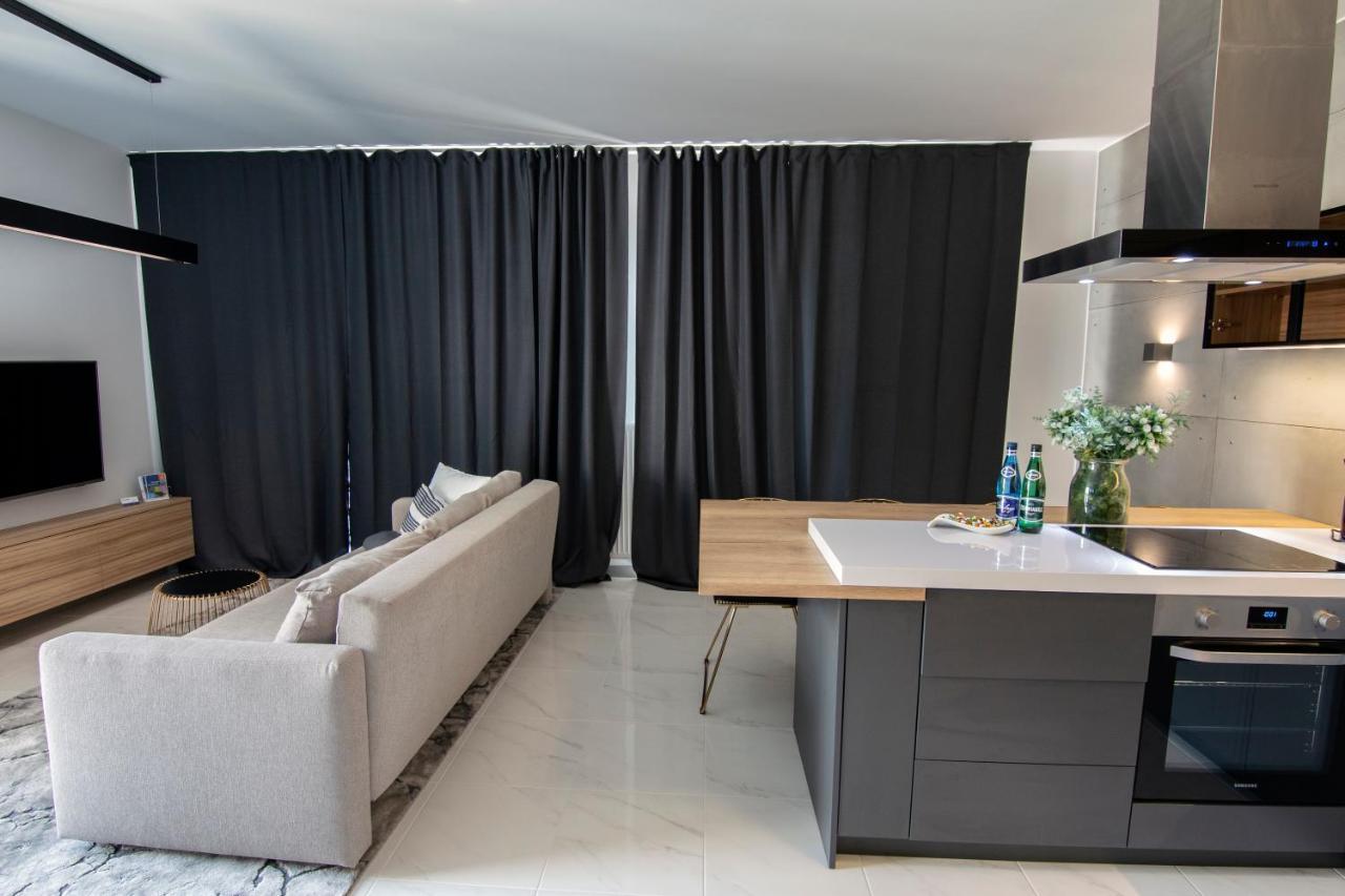 El Apartments - Antares Poznań Buitenkant foto