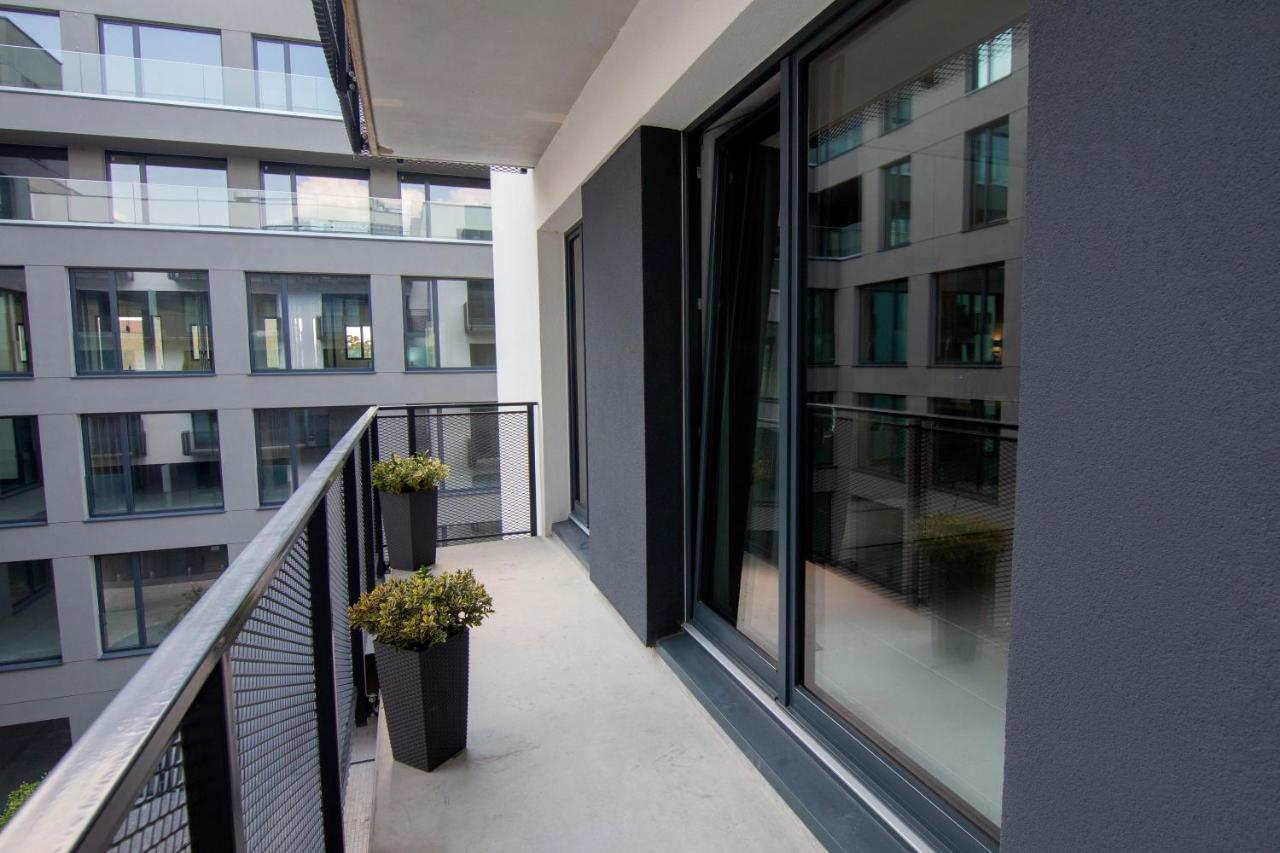 El Apartments - Antares Poznań Buitenkant foto
