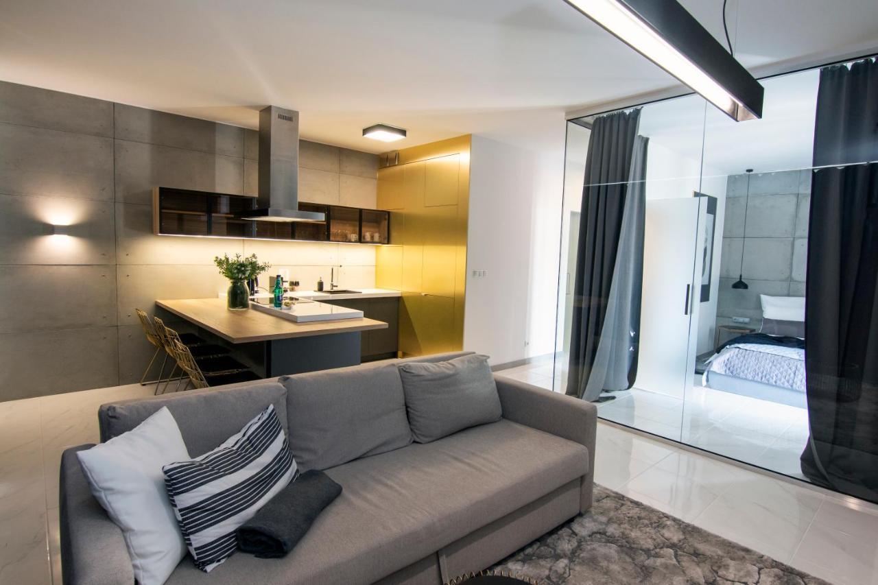 El Apartments - Antares Poznań Buitenkant foto