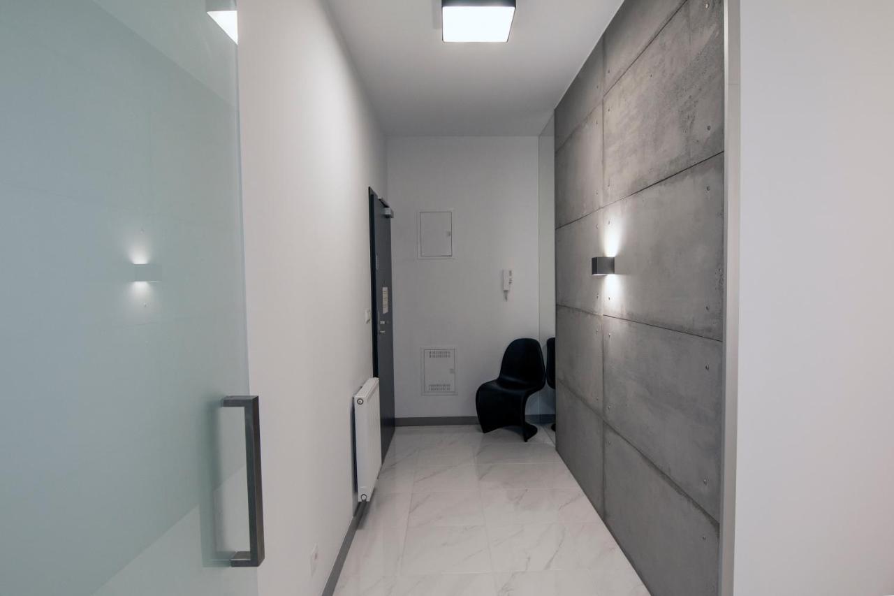 El Apartments - Antares Poznań Buitenkant foto