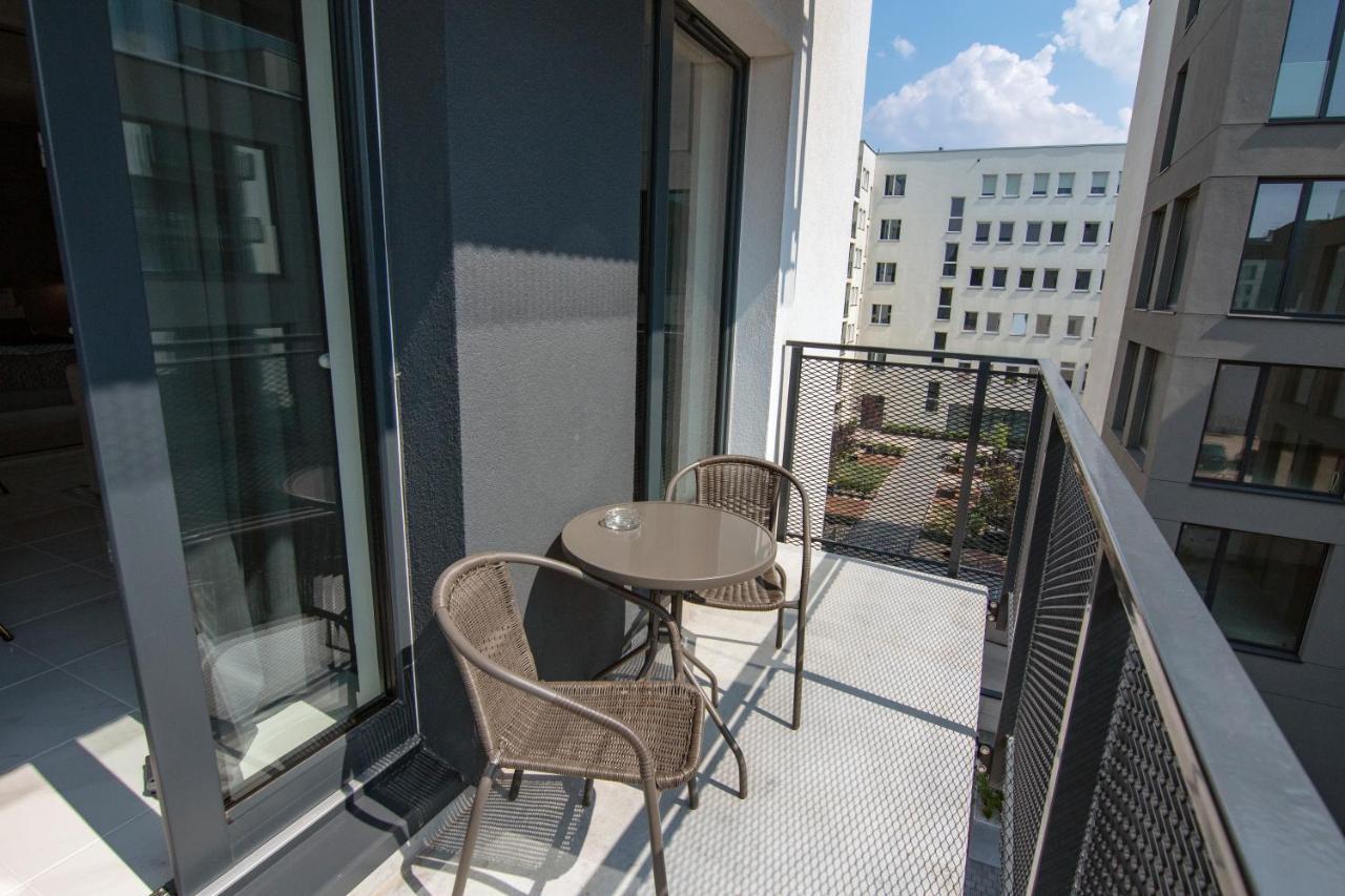 El Apartments - Antares Poznań Buitenkant foto